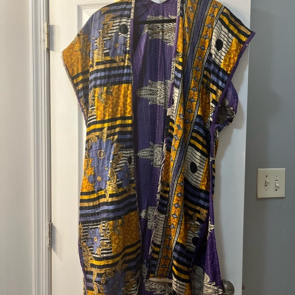 Kantha Bae Ruana - Picture 3 of 4